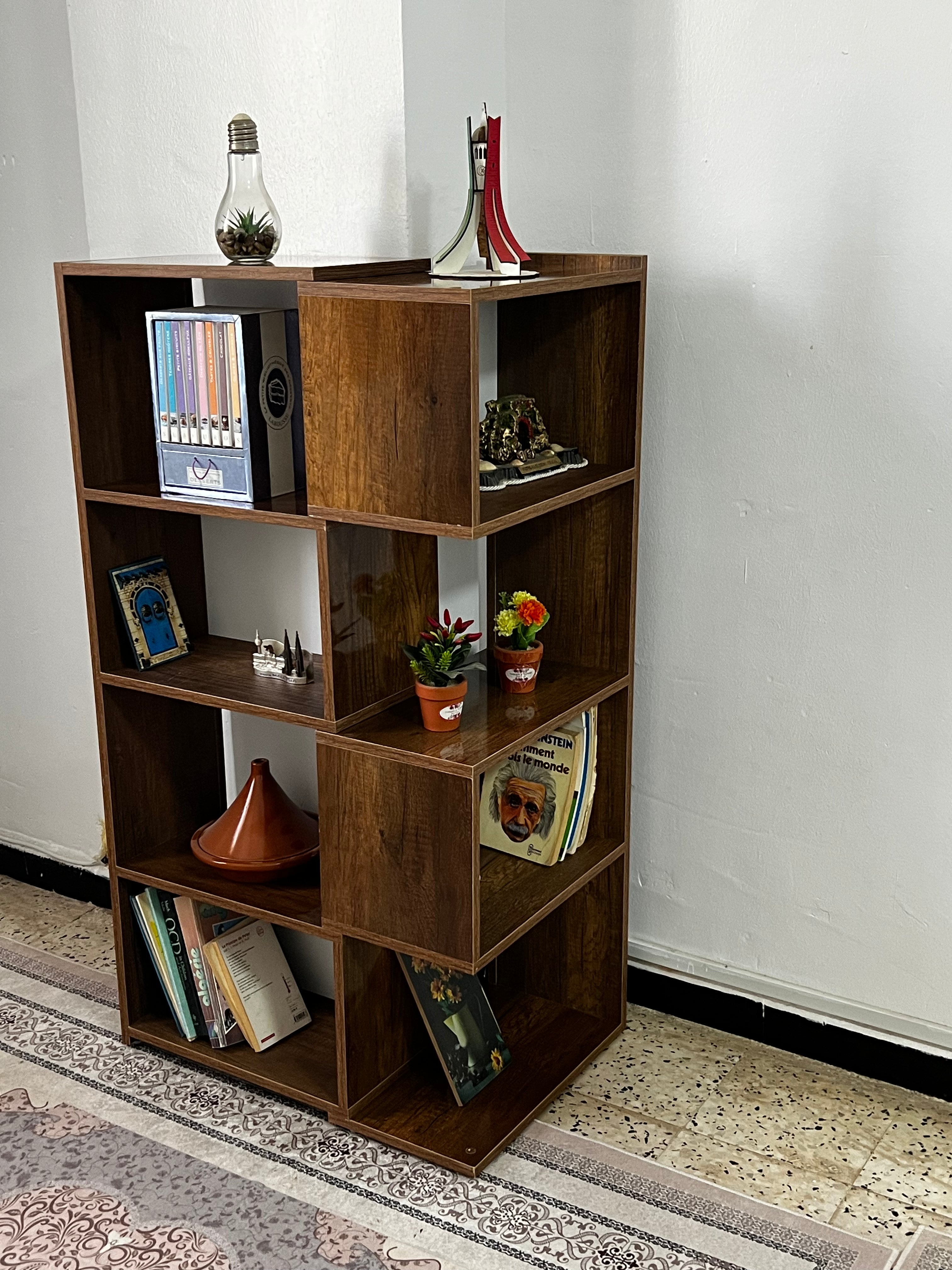 مكتبة عصرية مودرن بتصميم أنيق متعدد الاستخدامات